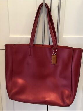 Structured Red Leather Tote with Minimal Tag Accent